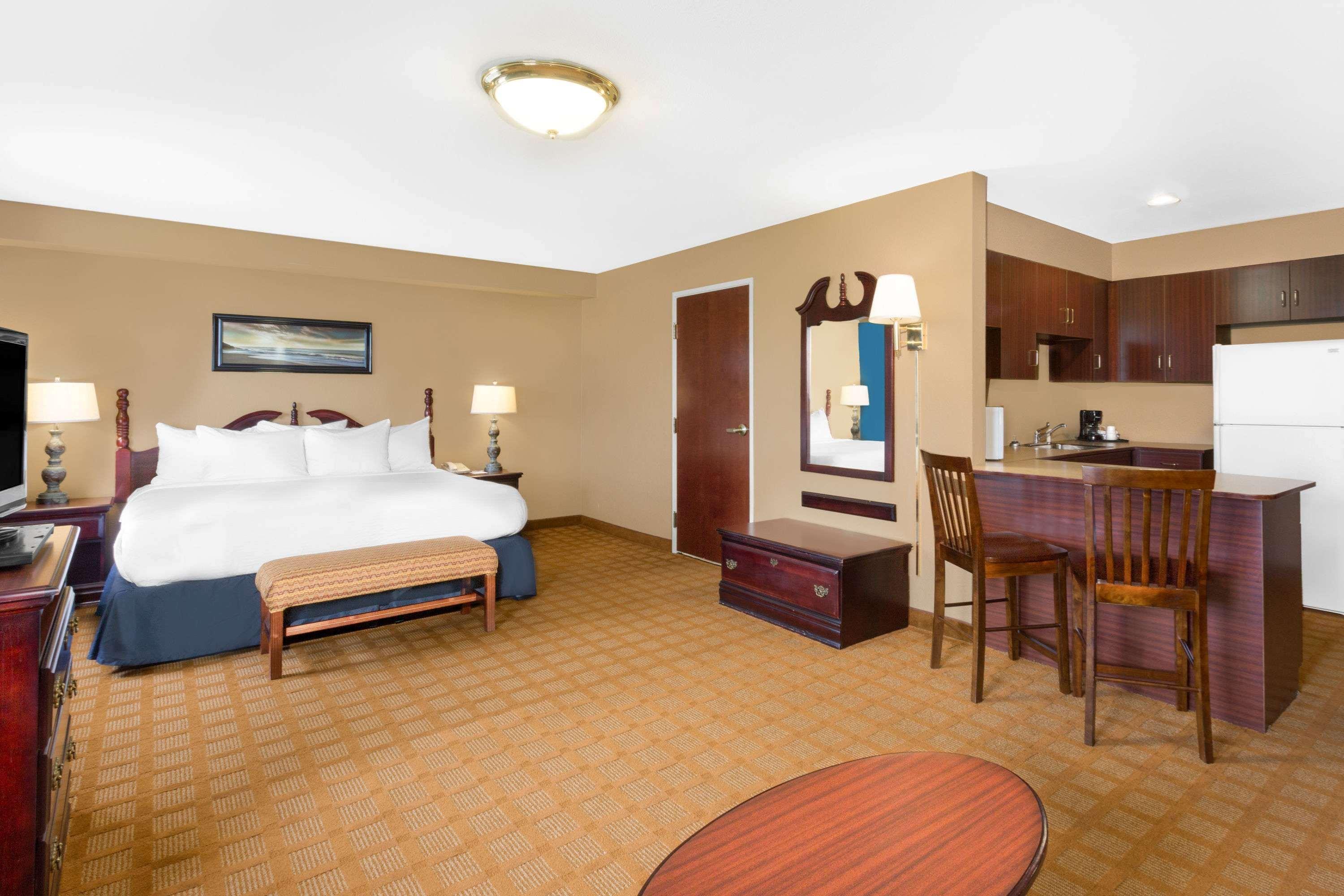 Microtel Inn & Suites By Wyndham Starkville Exteriör bild